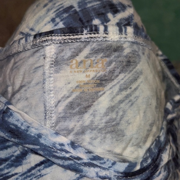 I am selling a mid sleeved tee-shirt from A.N.A, size medium. 100% Rayon. - Picture 2 of 4